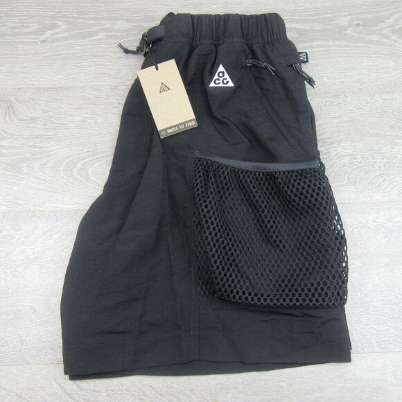 Nike ACG "Snowgrass" Cargo Shorts Mens Size Medium Black NEW - Picture 2 of 16